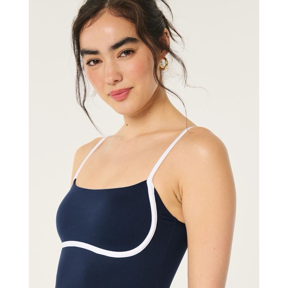 Gilly Hicks Women's Active Recharge Under Bust Top Navy Size Medium